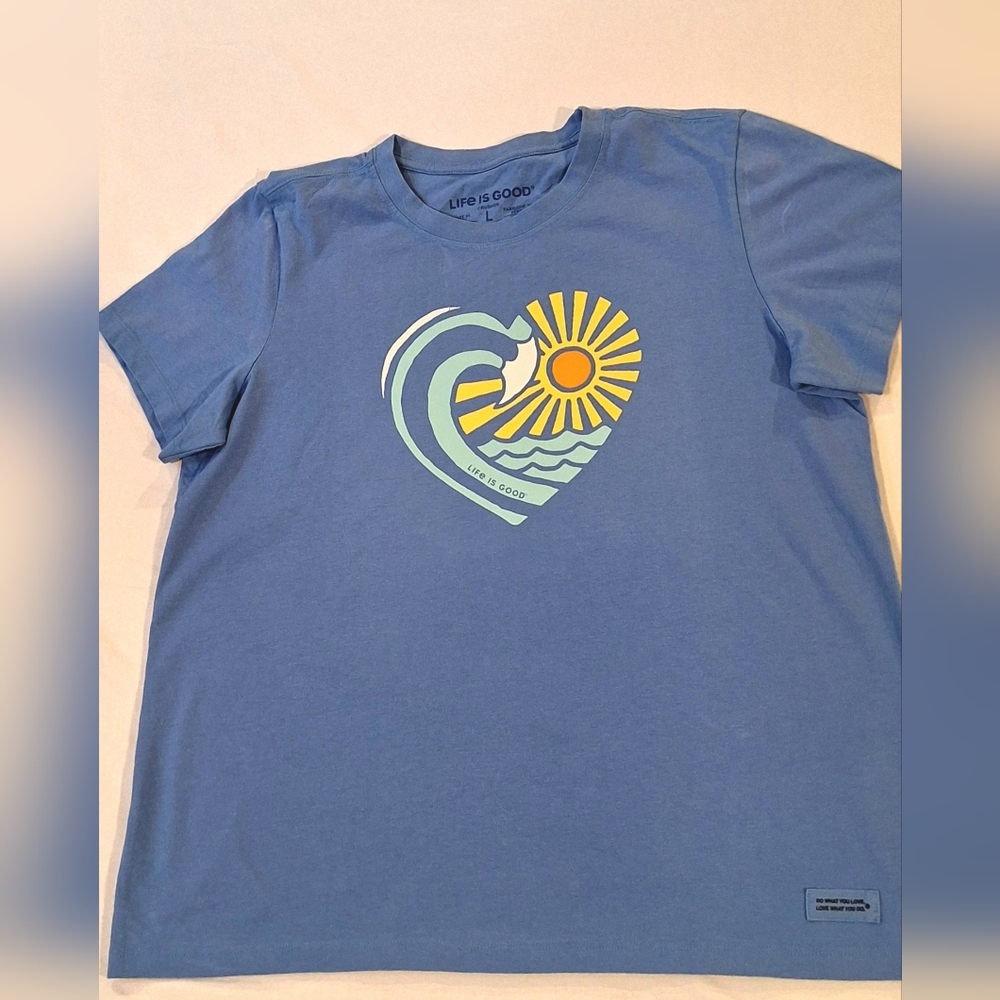 Life Is Good Crusher Wave Heart Tee